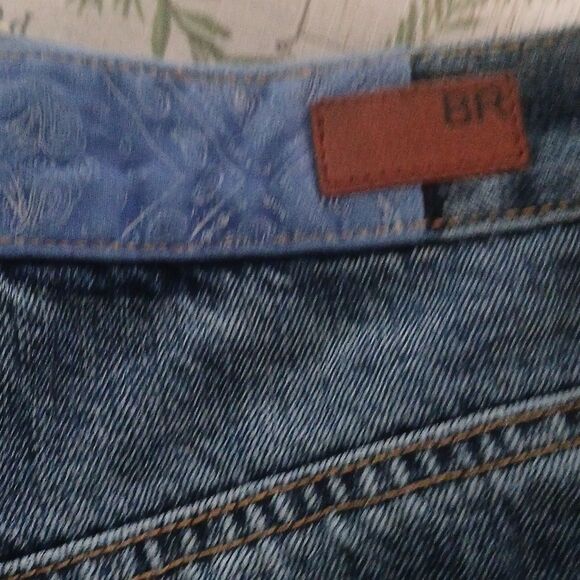 Blue Rival cut off rough hem distressed jean shorts  Sz 28 NWOT - Picture 7 of 9